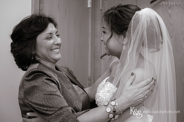 Hidden Springs Wedding by Dallas Wedding Photographers - K & S P